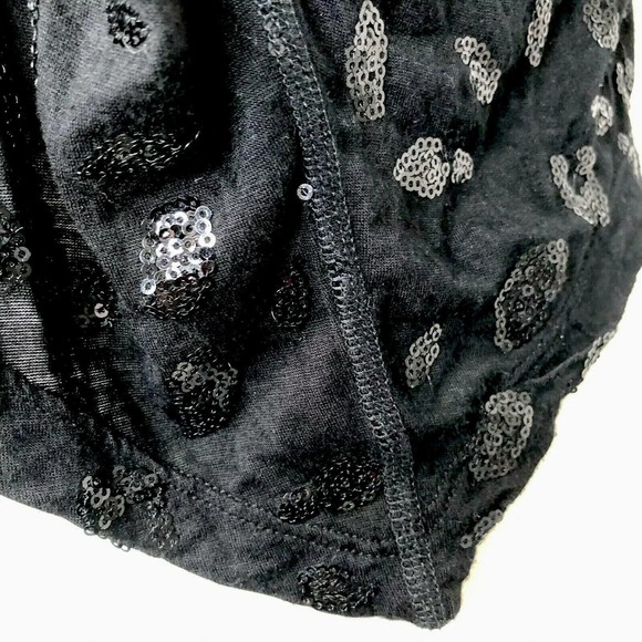 Bebe Sequin Blouse Black Slouchy Shark Bite Hem Cropped Top - Picture 6 of 9